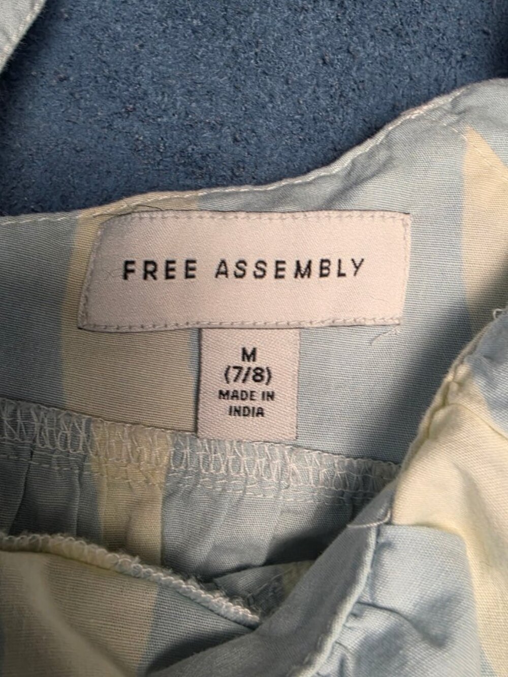 Free Assembly Striped Ruffle dresse 7/8 - Picture 2 of 4